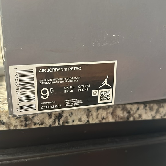 Jordan 11s  Air Retro Mens Size 9/5 - Picture 5 of 8